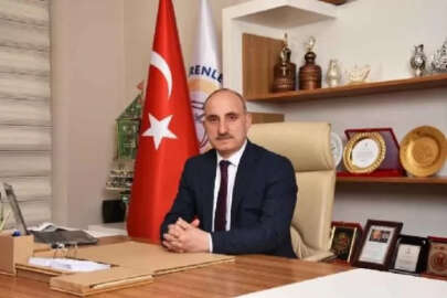 Makamında kalp krizi geçiren Erenler Belediye Başkanı, hayatını kaybetti