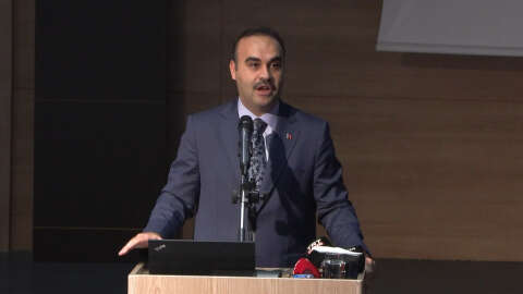 Bakan Kacır: Neredeyse bütün dünya bu zulme seyirci kalıyor