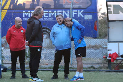 Menemen FK'yla anlaşan Yılmaz Vural yeni hikaye yazacak