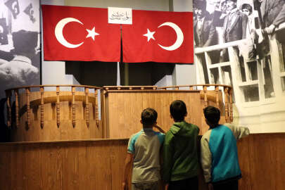 Kayseri'de 1921 yılında hazırlanan TBMM salonu, replikasıyla yaşatılıyor