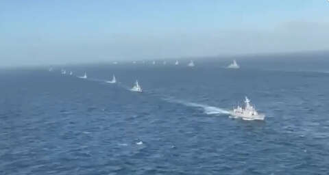 MSB: İstanbul Boğazı'nda 100 savaş gemisi ile geçit töreni için hazırlıklar tamamlandı