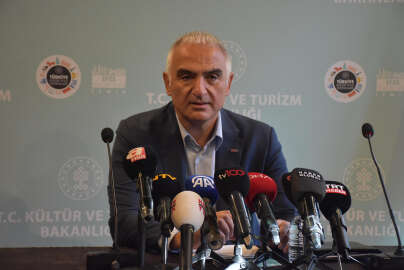 Bakan Ersoy: Efes Kültür Yolu Festivali'yle İzmir sanata doyacak