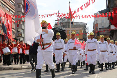 Zonguldak'ta Cumhuriyet coşkusu; vatandaşlar alana sığmadı