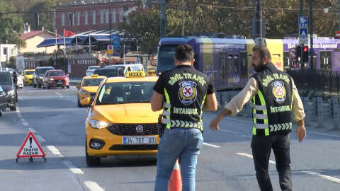 Eminönü'nde taksi denetimi: 3 bin 930 lira ceza kesildi
