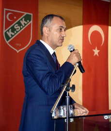 Karşıyaka'da Ersin Aka'ya Yeşil kalkan
