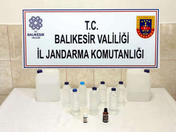 Balıkesir'de 2 bin 587 litre sahte ve kaçak içki ele geçirildi; 11 gözaltı