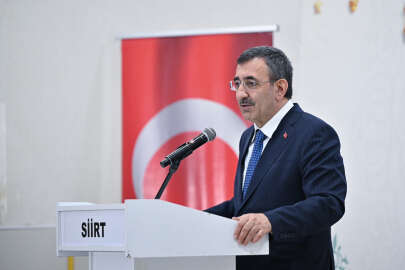 Cumhurbaşkanı Yardımcısı Yılmaz: Demokraside de kalkınmada da bizimle yarışamazlar (2)