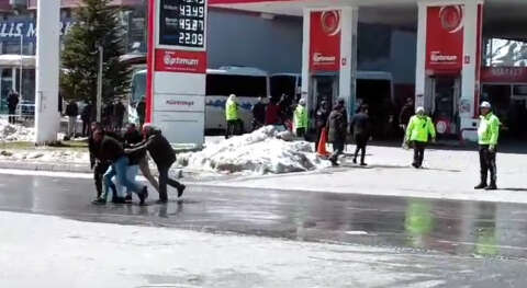 İzinsiz yürüyüş yapmak isteyen DEM Parti'lilere polis müdahalesi