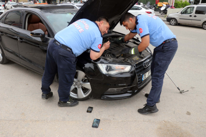 Otomobilin motor bölümüne giren 2 yavru kedi kurtarıldı
