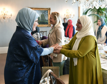 Emine Erdoğan, annelerle bir araya geldi