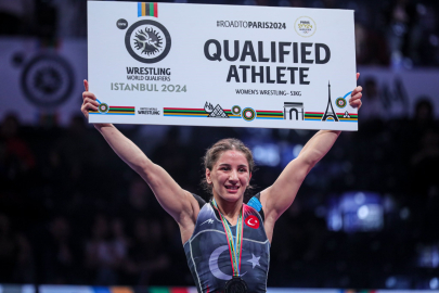 Milli güreşçi Zeynep Yetgil olimpiyat kotası aldı