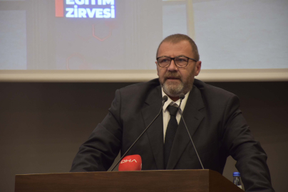 İzmir ‘Mesleki Eğitim Zirvesi’ne ev sahipliği yaptı