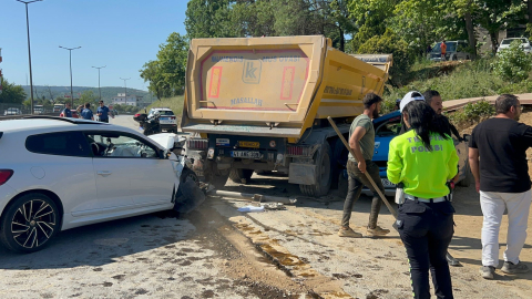İstanbul-(Özel)-Kartal’da zincirleme kaza: 3 yaralı