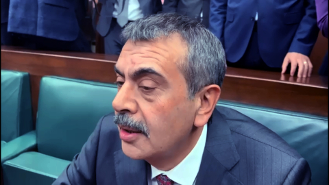 Bakan Tekin'den 'müfredat' eleştirilerine yanıt: Okuyarak eleştirsinler