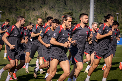 A Milli Futbol Takımı tam kadro çalıştı