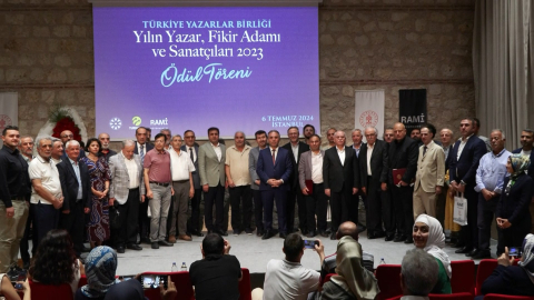 İstanbul- 'Yılın Yazar, Fikir Adamı ve Sanatçıları 2023 Ödülleri' sahiplerini buldu