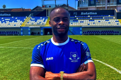 Mateete futbol kulübünün fırtına forveti, Kosova yolcusu