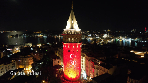 İstanbul - İstanbul'da tarihi mekanlara 'Zafer Bayramı' ışıklandırması