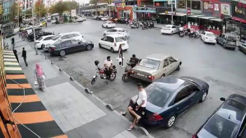 İstanbul - Esenyurt'ta aynı iş yeri önünde 2 park yeri kavgası