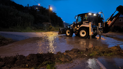 Trabzon'daki sağanak ve heyelanda 14 kişi kurtarıldı