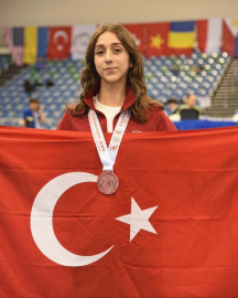 Antrenör babasıyla ‘wushu kung fu'ya başladı; dünya 3'üncüsü oldu