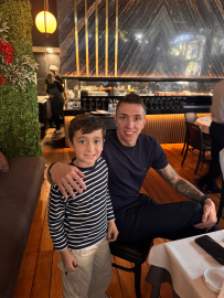 Muslera’dan takım arkadaşlarına yemek jesti