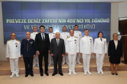 Bakan Güler, Deniz Kuvvetleri Komutanı Tatlıoğlu'nu kabul etti