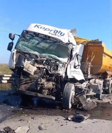 İstanbul - Şile'de iki TIR çarpıştı: Yaralılar var-1