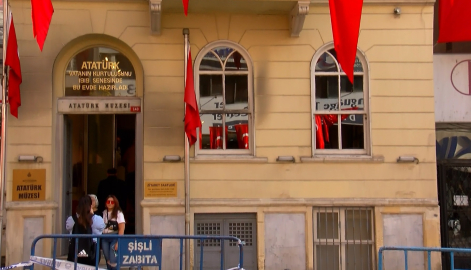 İstanbul- Cumhuriyet Bayramı'nda Atatürk'ün Şişli'deki evine ziyaretçi akını