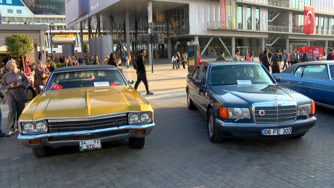 İstanbul-Cumhuriyetin 101'inci yılında 101 klasik otomobil sergisi