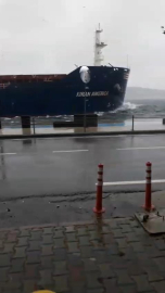 İstanbul - Beykoz'da sürüklenen gemi kıyıya çarpmaktan son anda kurtuldu / Geniş haber