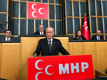Bahçeli: Esad'ın Türkiye'yle ön şartsız temas kurması hayrınadır