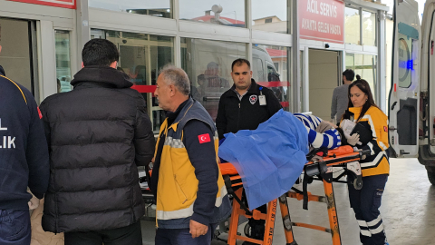 Şehidin cenaze konvoyundaki kazada yaralanan kadın, karnındaki bebeğini kaybetti
