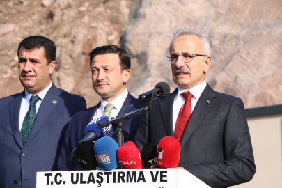 Bakan Uraloğlu: Bütün Karadeniz'in konuştuğu demir yolu projesini yapmaya başladık (2)