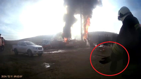 Petrol kuyusundaki yangında vanayı kapatan itfaiye eri, arkadaşlarından helallik istemiş