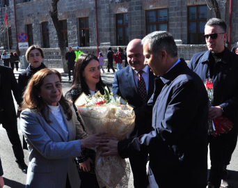 Bakan Yerlikaya: Kanunlar ortadayken sahipsiz köpekler tarafından bir bebeğin katledilmesini kabul edemeyiz