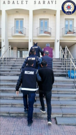 Muğla'da silah kaçakçılığı operasyonu; 3 gözaltı