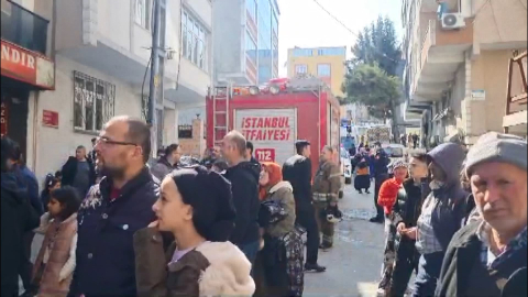 İstanbul- Esenyurt'ta 4 katlı binada çıkan yangın söndürüldü / Geniş haber