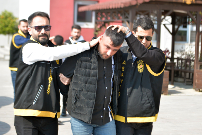 Adana - 15 milyon haraç kesilen iş insanını tabancayla vuran şüpheli ile ağabeyi yakalandı /Video eklendi
