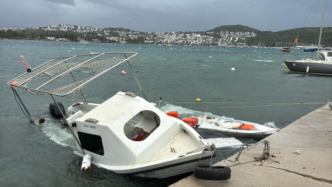 Bodrum'da tekneler suya gömüldü, ağaçlar devrildi