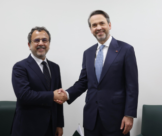 Bakan Bayraktar, Pakistan Enerji Bakanı Leghari ile bir araya geldi