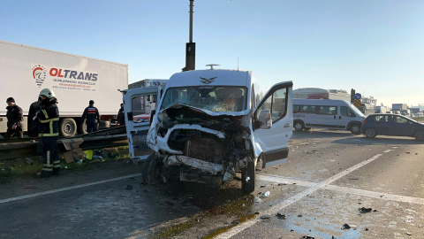 Tekirdağ’da işçi servis minibüsleri çarpıştı: 18 yaralı