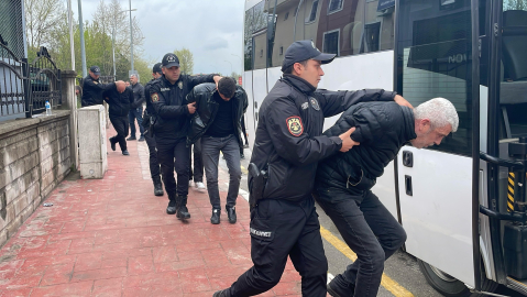 Sakarya'da 5 kişinin öldüğü silahlı kavgada 8 şüpheli adliyede (2)