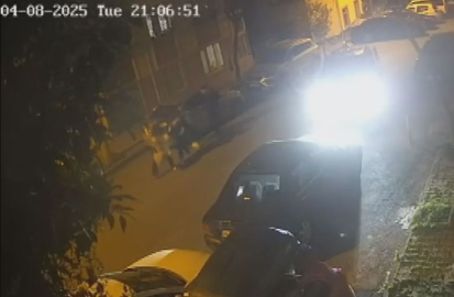 İstanbul- Gaziosmanpaşa'da sokak ortasında kucağında bebeği olan eşini darbetti
