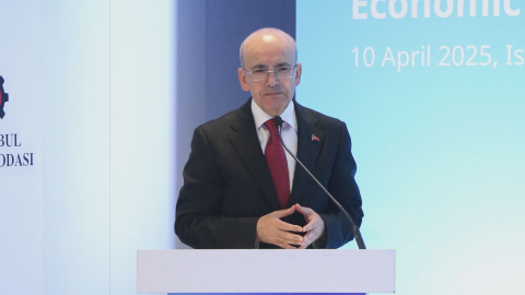 İstanbul - Hazine ve Maliye Bakanı Şimşek: Enflasyonun 2026'da yüzde 10'lara, sonraki yıl ise tek hanelere düşmesini bekliyoruz
