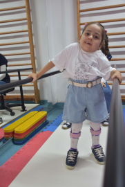 Kampanyayla umutlanan Berra, gen tedavisiyle ayağa kalktı