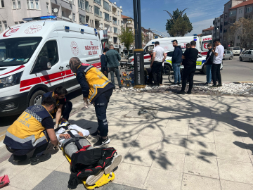 Kazada elektrikli bisikleti kullanan abla yaralı kardeşini olay yerinde bırakıp kaçtı; anne ceza yazılmamasını istedi