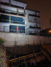 Sakarya'da çökme tehlikesi bulunan 4 katlı apartman tahliye edildi