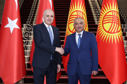 TBMM Başkanı Kurtulmuş, Kırgızistan Jogorku Keneş Başkanı Turgunbek Uulu ile bir araya geldi
