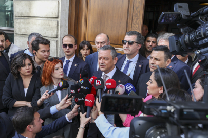 İstanbul - Özgür Özel, gazetecilerin sorularını yanıtladı / Metin eklendi